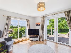Sitting room- click for photo gallery